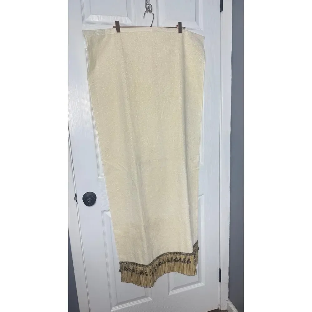 Vintage Avanti Look Cream Towel Set -2 Bath Towels with Tassels & 1 Wash Cloth